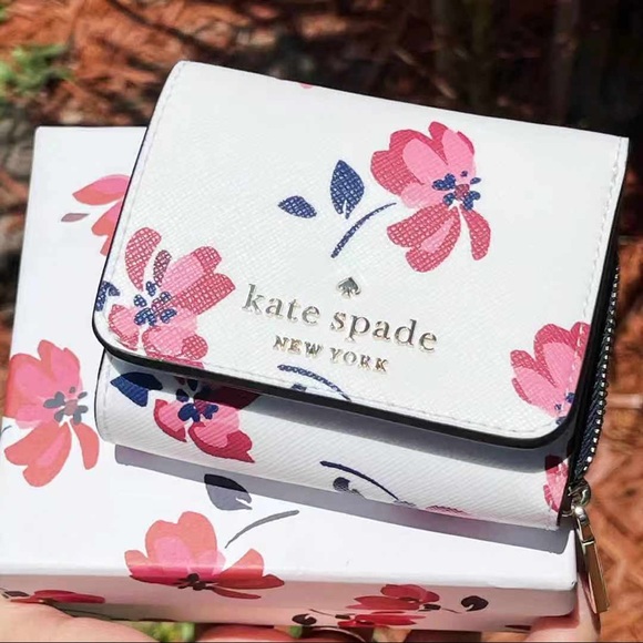 Gaby’sBags♠️Kate Spade Wallet NewInBox - Picture 2 of 2